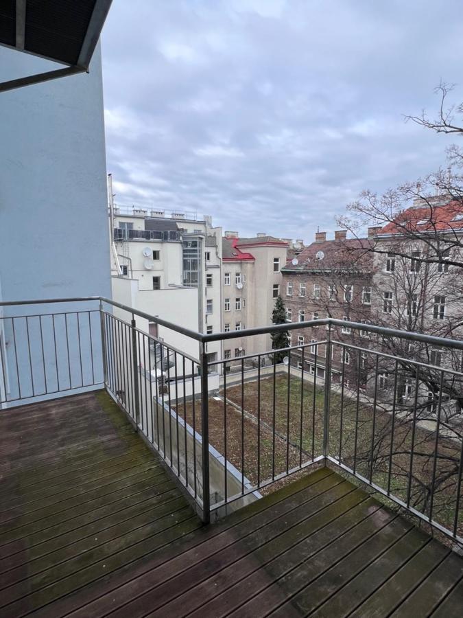 Delightful 1 Bedroom Near Schoenbrunn And Westbahnhof With Big Porch Viyana Dış mekan fotoğraf