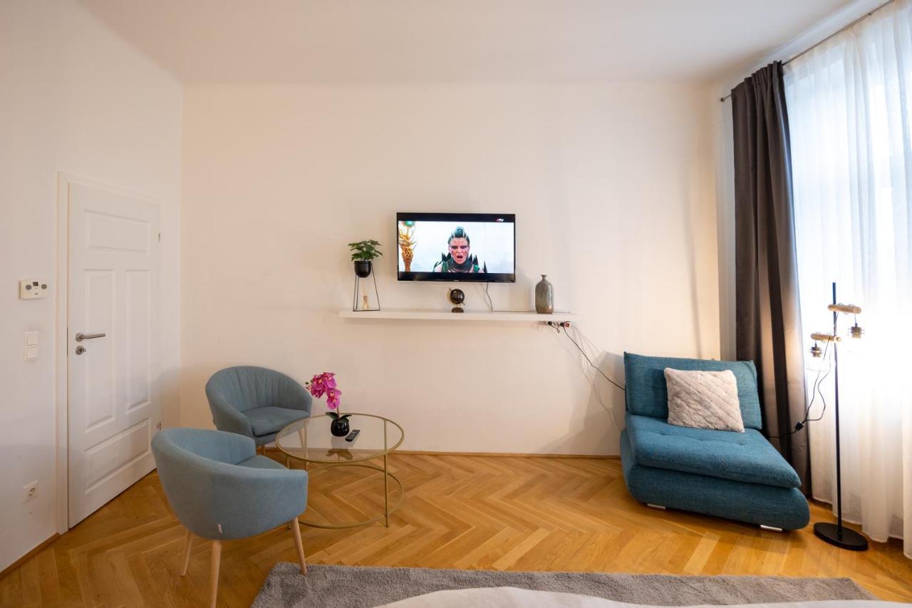 Delightful 1 Bedroom Near Schoenbrunn And Westbahnhof With Big Porch Viyana Dış mekan fotoğraf